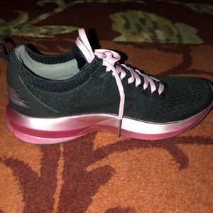 Brooks DNA running shoes